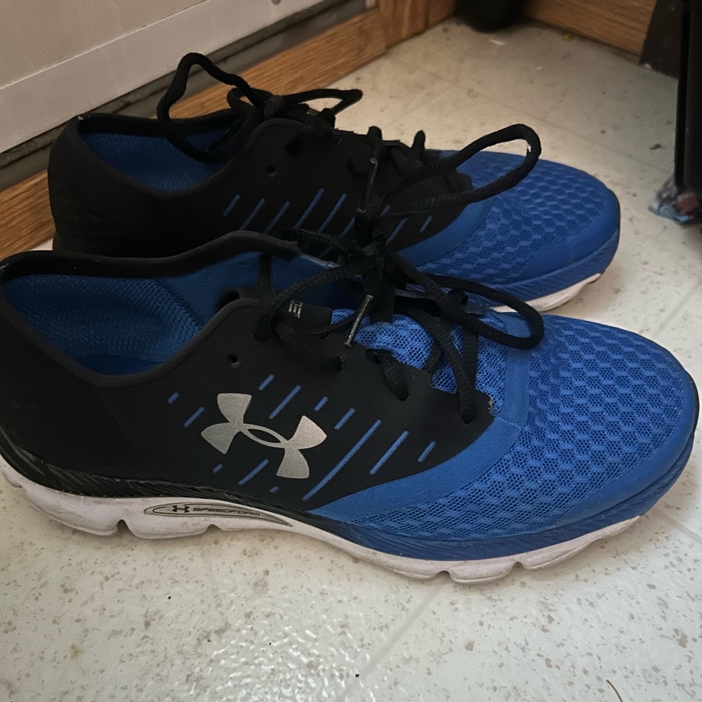 Men’s blue Under Armour shoes size 9